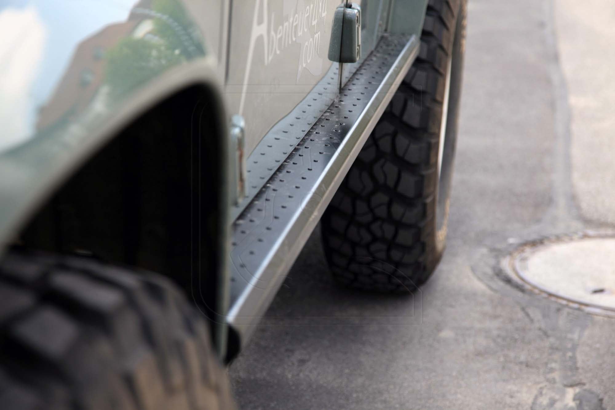 Stainless Steel Rock Sliders - for Land Rover Defender 90/110