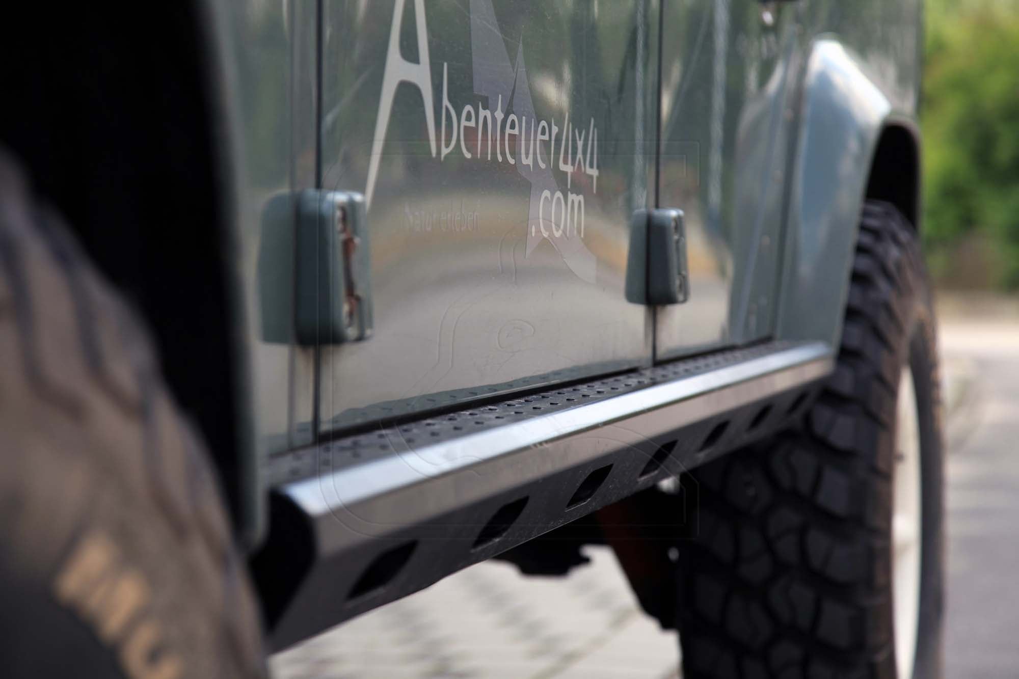 Stainless Steel Rock Sliders - for Land Rover Defender 90/110