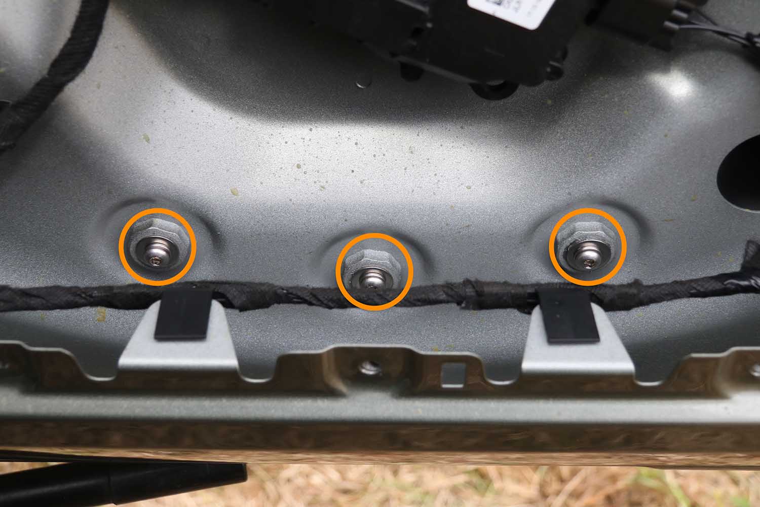 NEW Defender, Rear Door Spare Wheel Bracket Covers (Aluminum) - for Land Rover [L663 from Model Year 2020+]