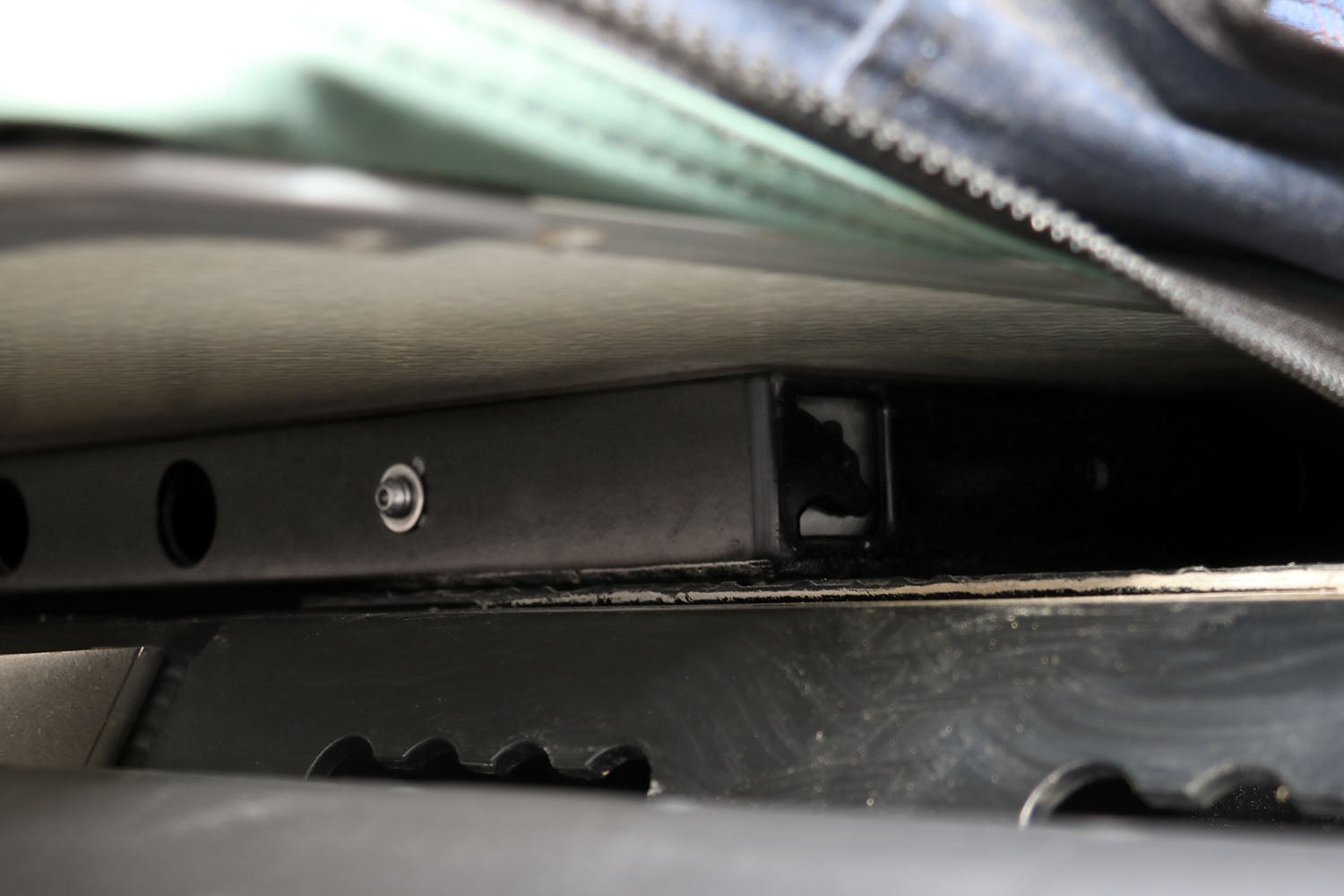 CargoBear Roof Rack - Quick-Mounting Tent Frame