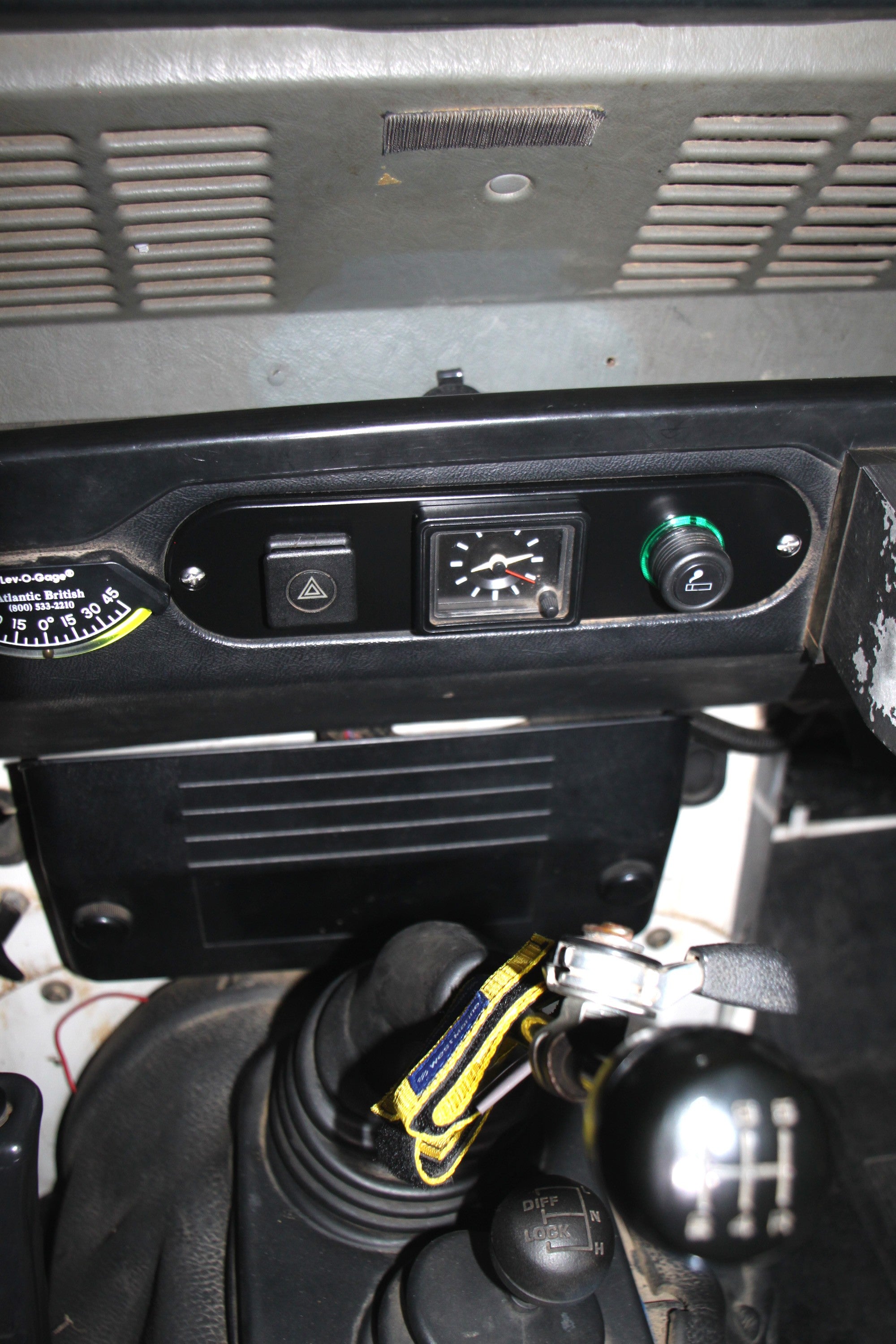 Center Dash Face Plate Panel (NAS standard) - Land Rover Defender 90/110