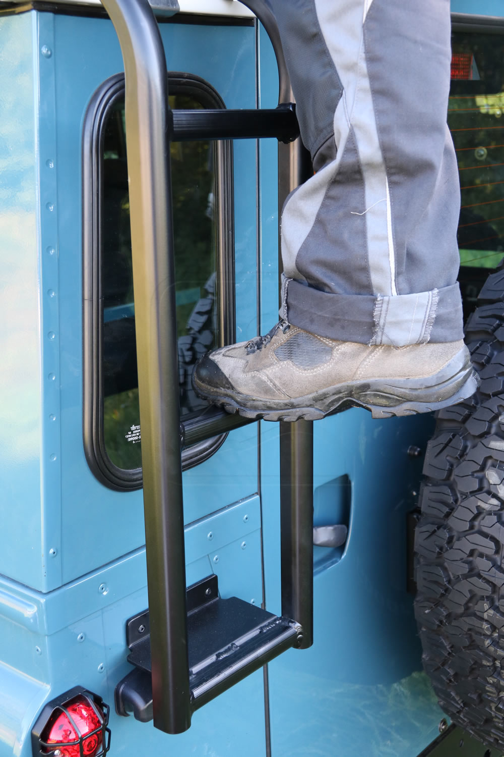 Aluminum Rear Ladder for Station Wagon - for Land Rover 90/110 & Series