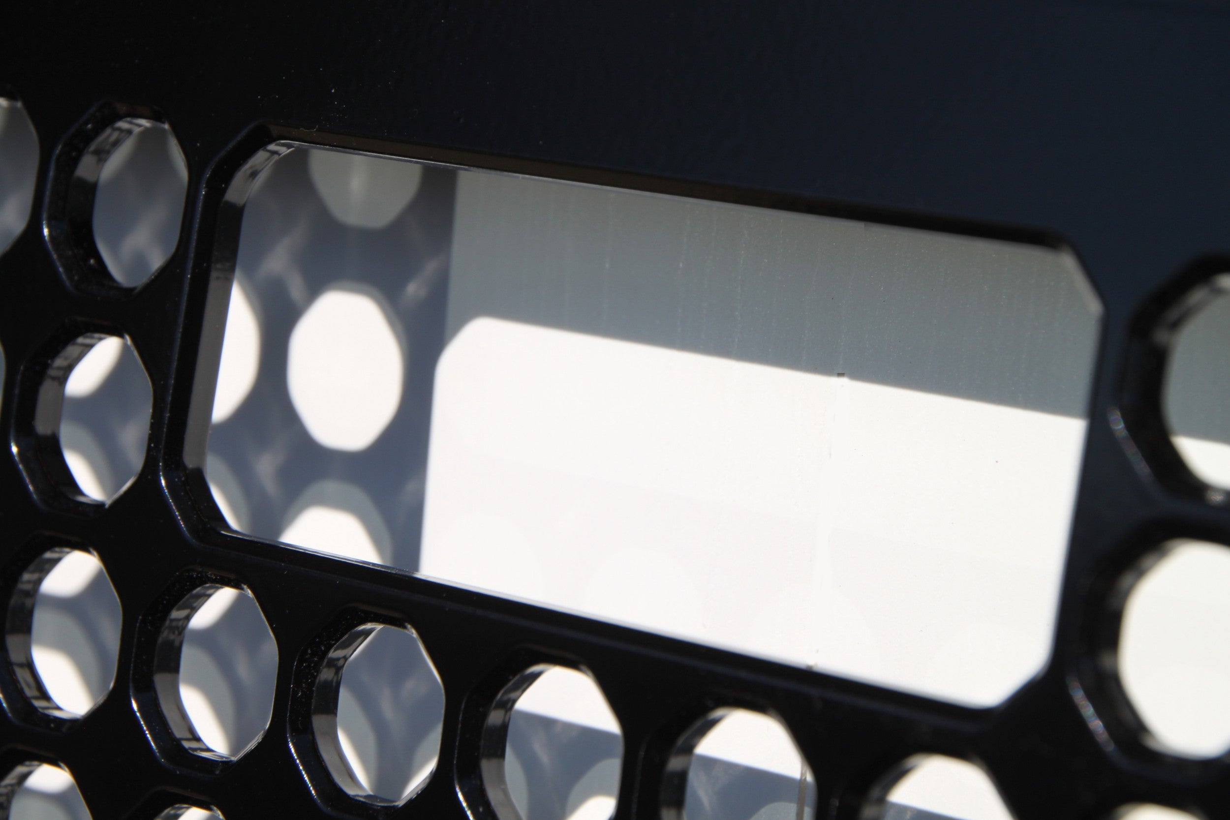 Defender Front Grille (w/ cutout for manual bonnet latch) - for Land Rover Defender 90/110/130 (solid aluminum)