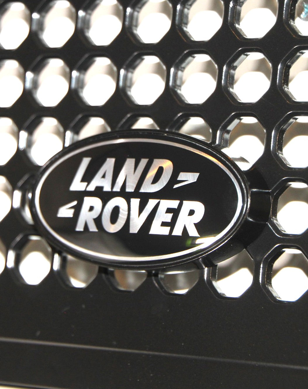 Defender Front Grille (w/ cutout for manual bonnet latch) - for Land Rover Defender 90/110/130 (solid aluminum)