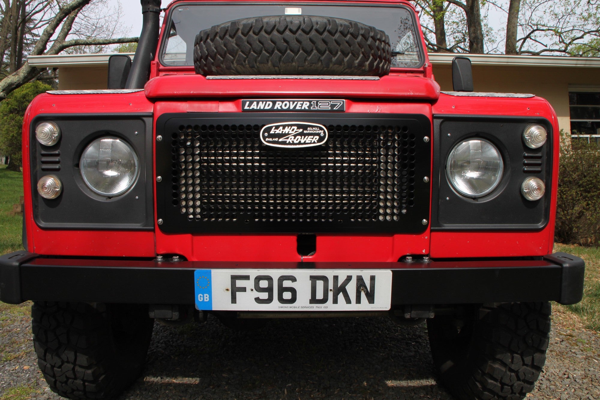 Defender Front Grille (w/ cutout for manual bonnet latch) - for Land Rover Defender 90/110/130 (solid aluminum)