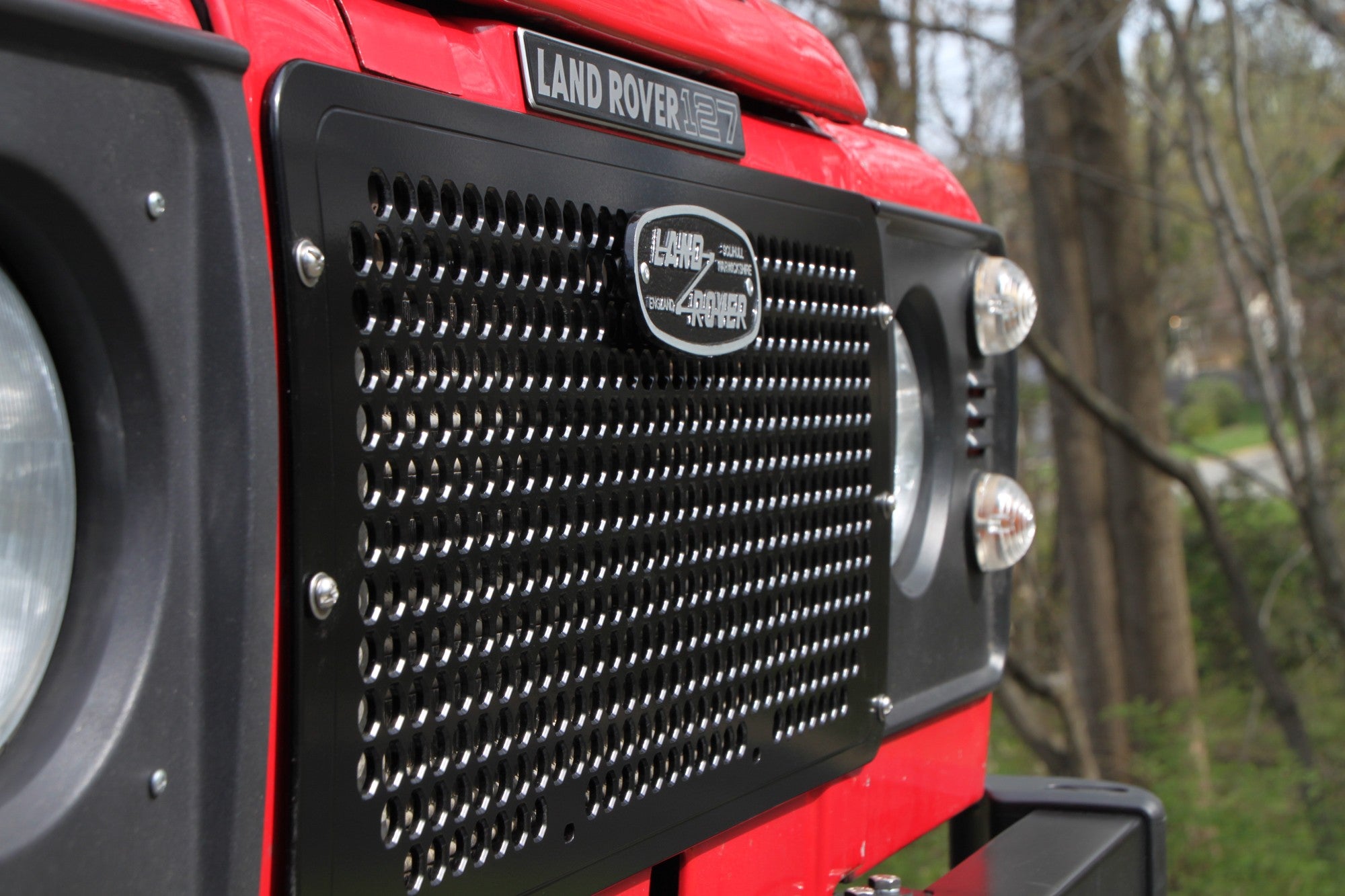 Defender Front Grille (w/ cutout for manual bonnet latch) - for Land Rover Defender 90/110/130 (solid aluminum)