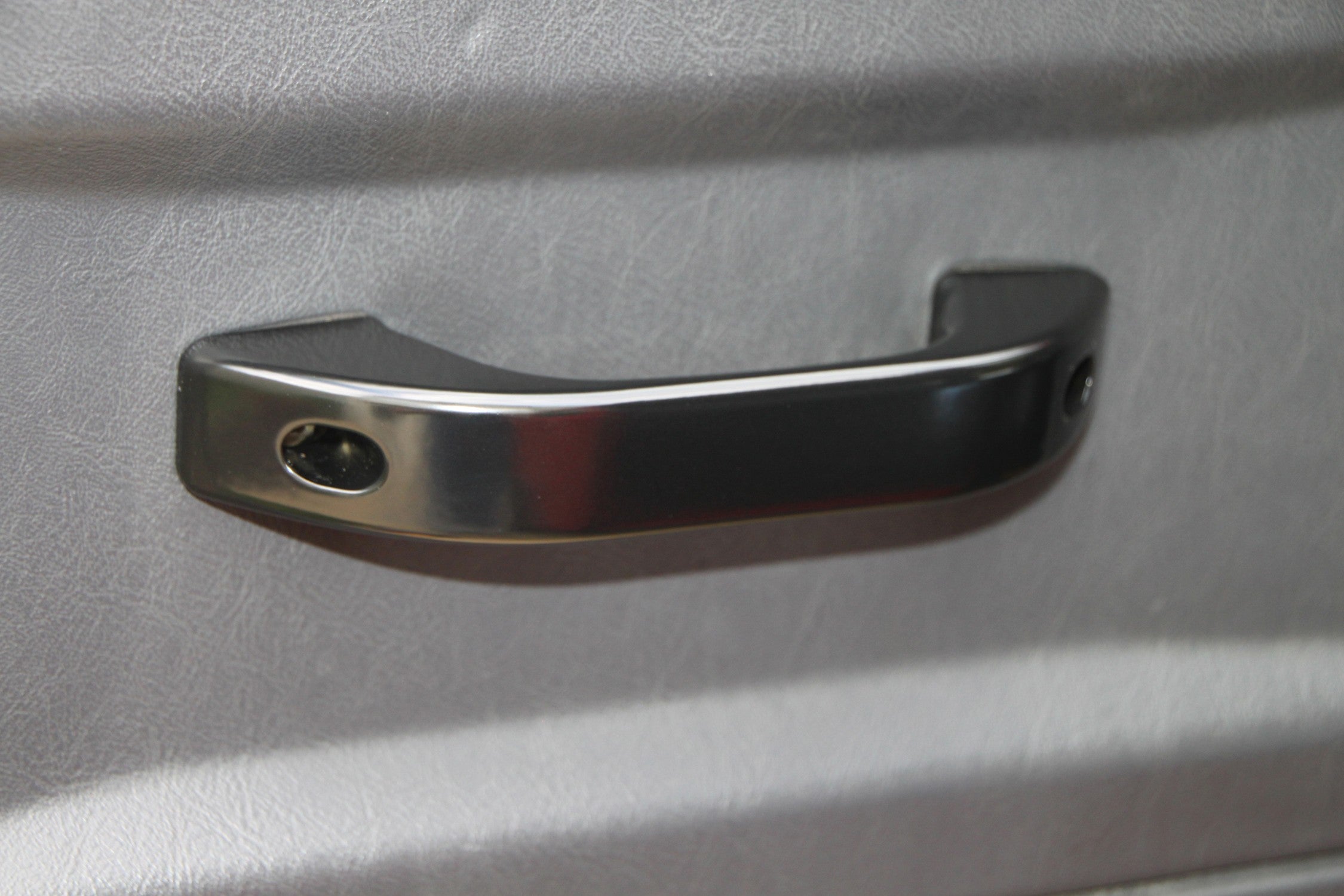 Defender Interior Door Pull Handles - Land Rover 90/110/130 (solid aluminum, set of 2)