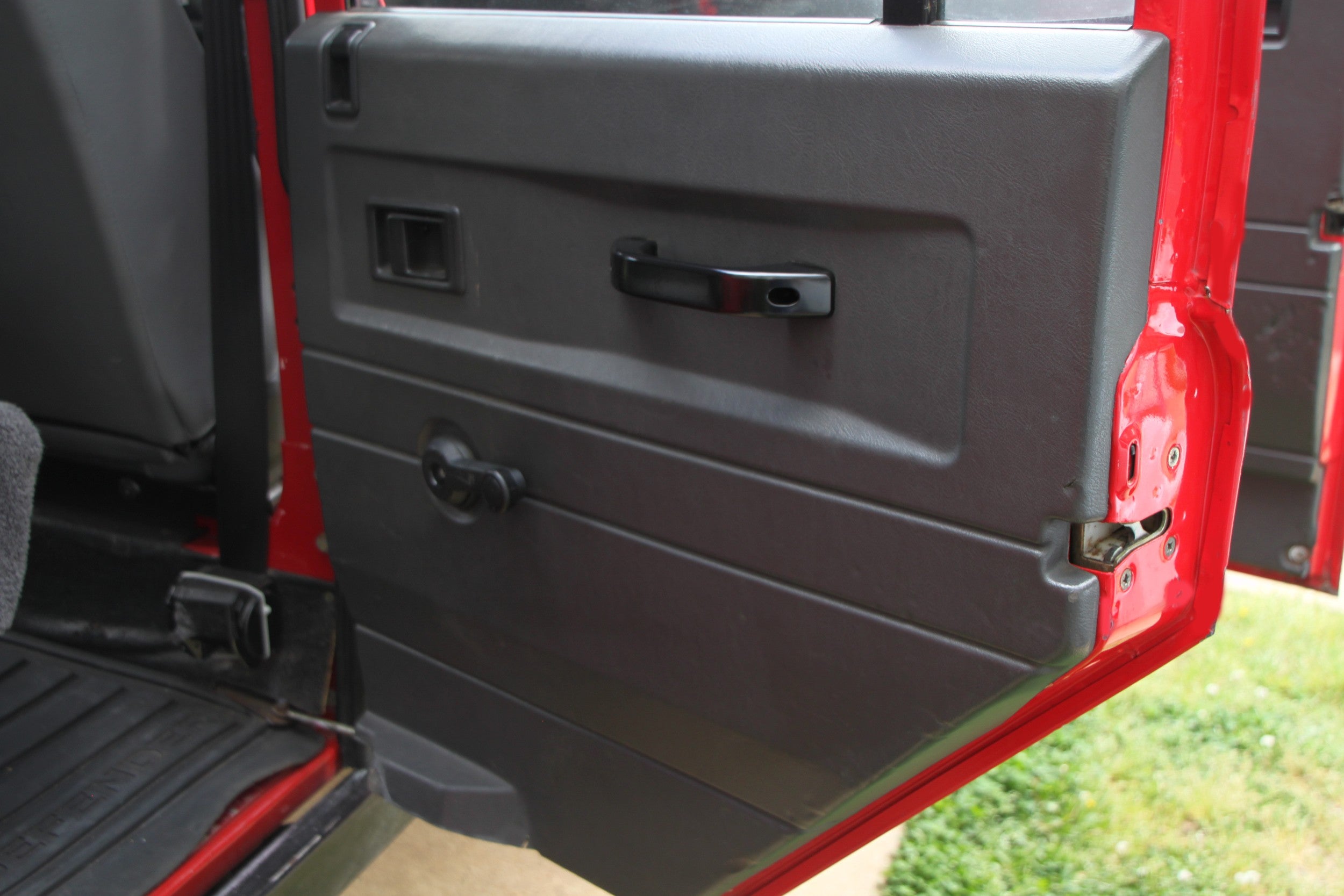 Defender Interior Door Pull Handles - Land Rover 90/110/130 (solid aluminum, set of 2)