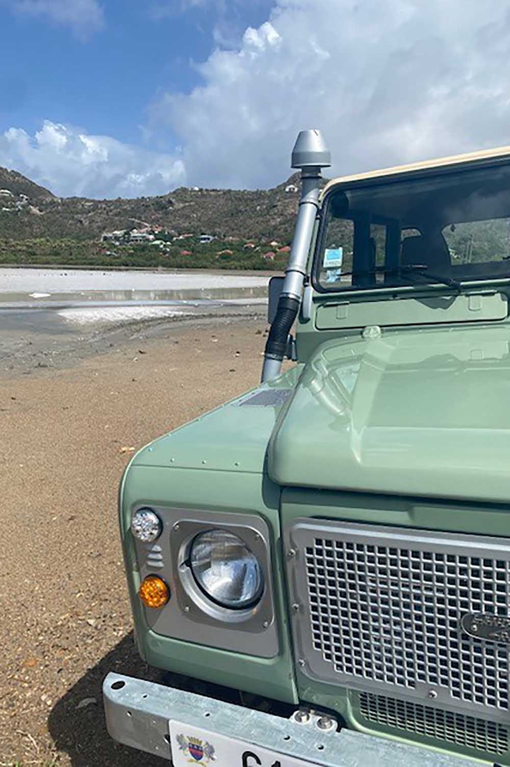 Heritage Style Front Grille - Land Rover Defender (with A/C, stamped aluminum)