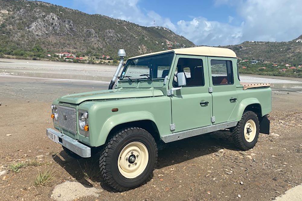 Heritage Style Front Grille - Land Rover Defender (with A/C, stamped aluminum)