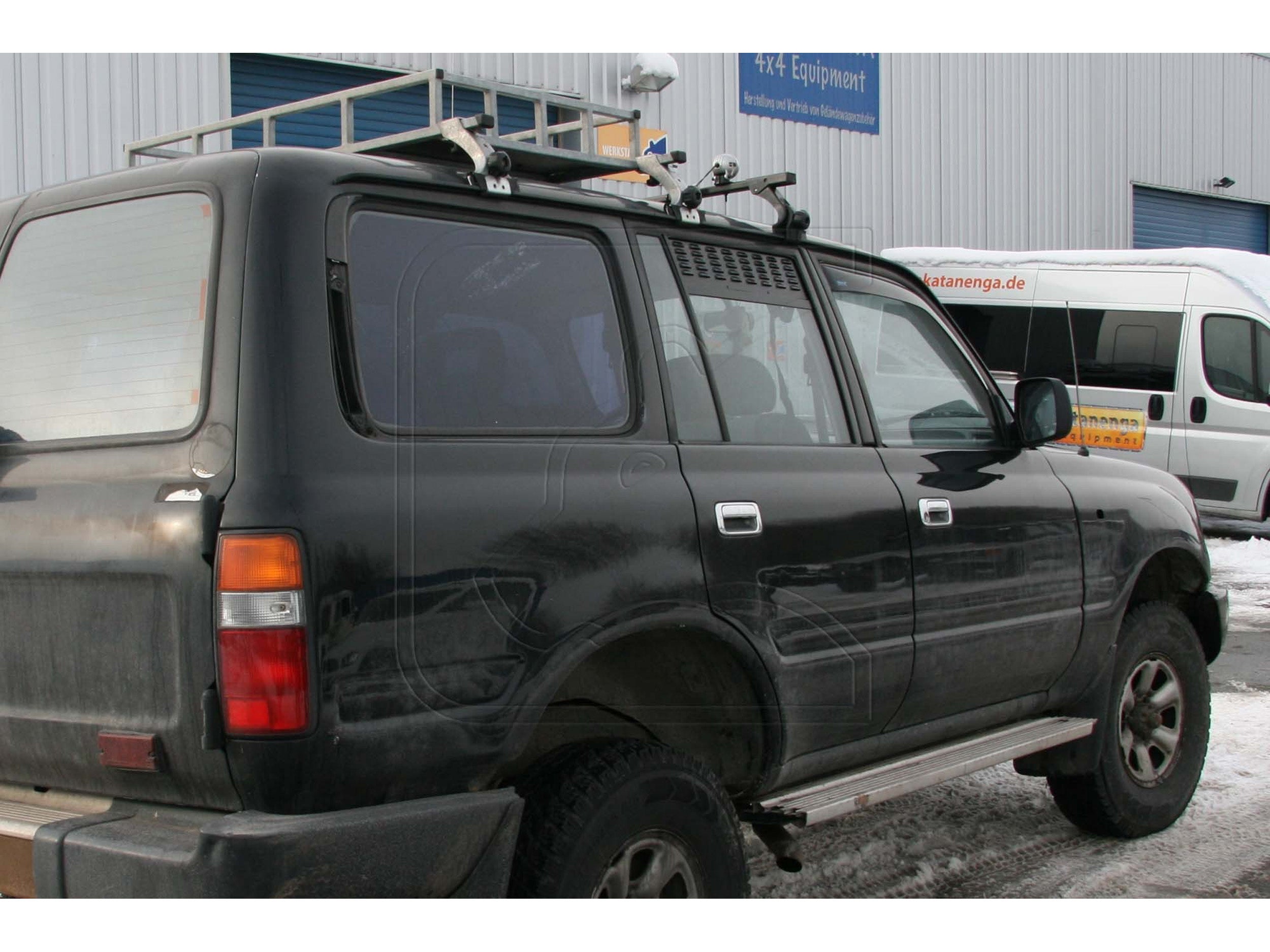 Rear Window Vent Screens - Toyota Land Cruiser J80 / 100 Series (set of 2)