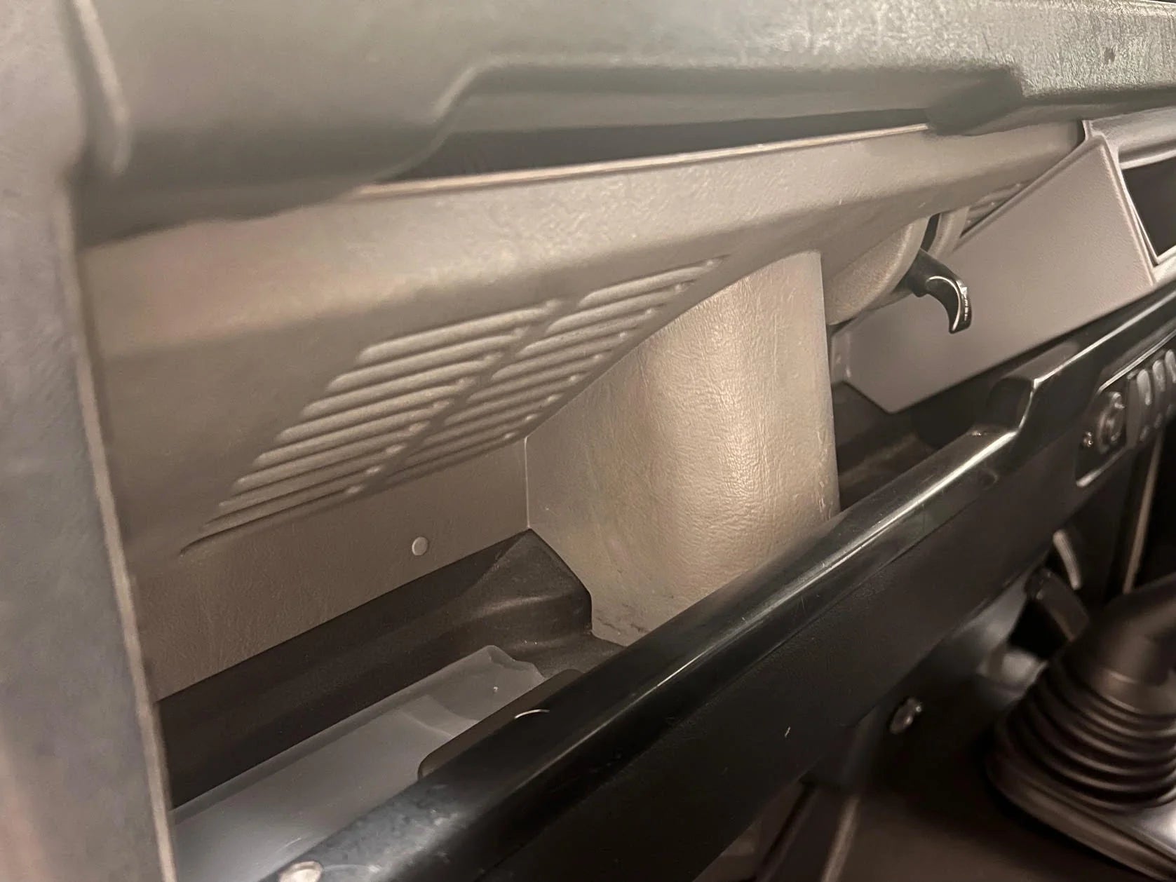 Defender Dashboard Fascia Vent - for Land Rover 90/110/130