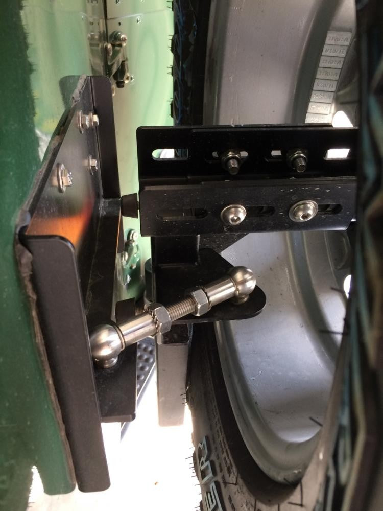 Defender Station Wagon Swing Away Tire Carrier (stainless steel & black powdercoated) - for Land Rover 90/110