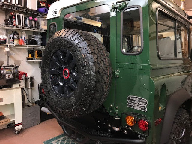 Defender Station Wagon Swing Away Tire Carrier (stainless steel & black powdercoated) - for Land Rover 90/110