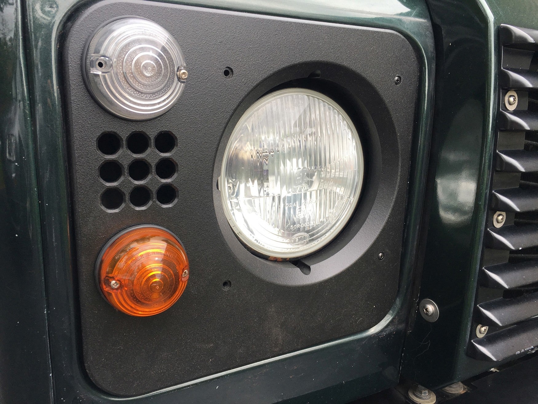 Defender Headlight Surrounds - for Land Rover Defender 90/110/130 (solid aluminum, set of 2)