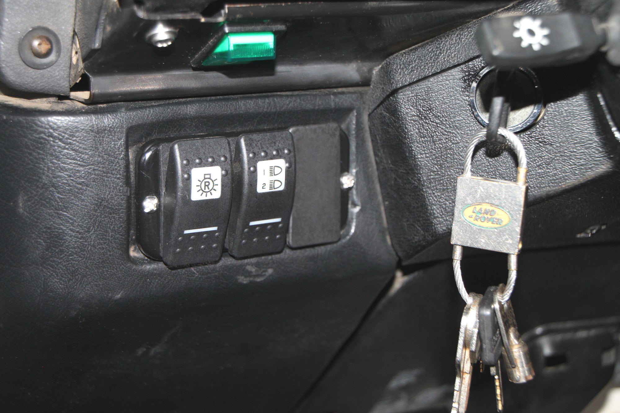 Lower Dash Switch Plate Panel (3 Carling) Left-Hand Drive - for Land Rover Defender 90/110/130