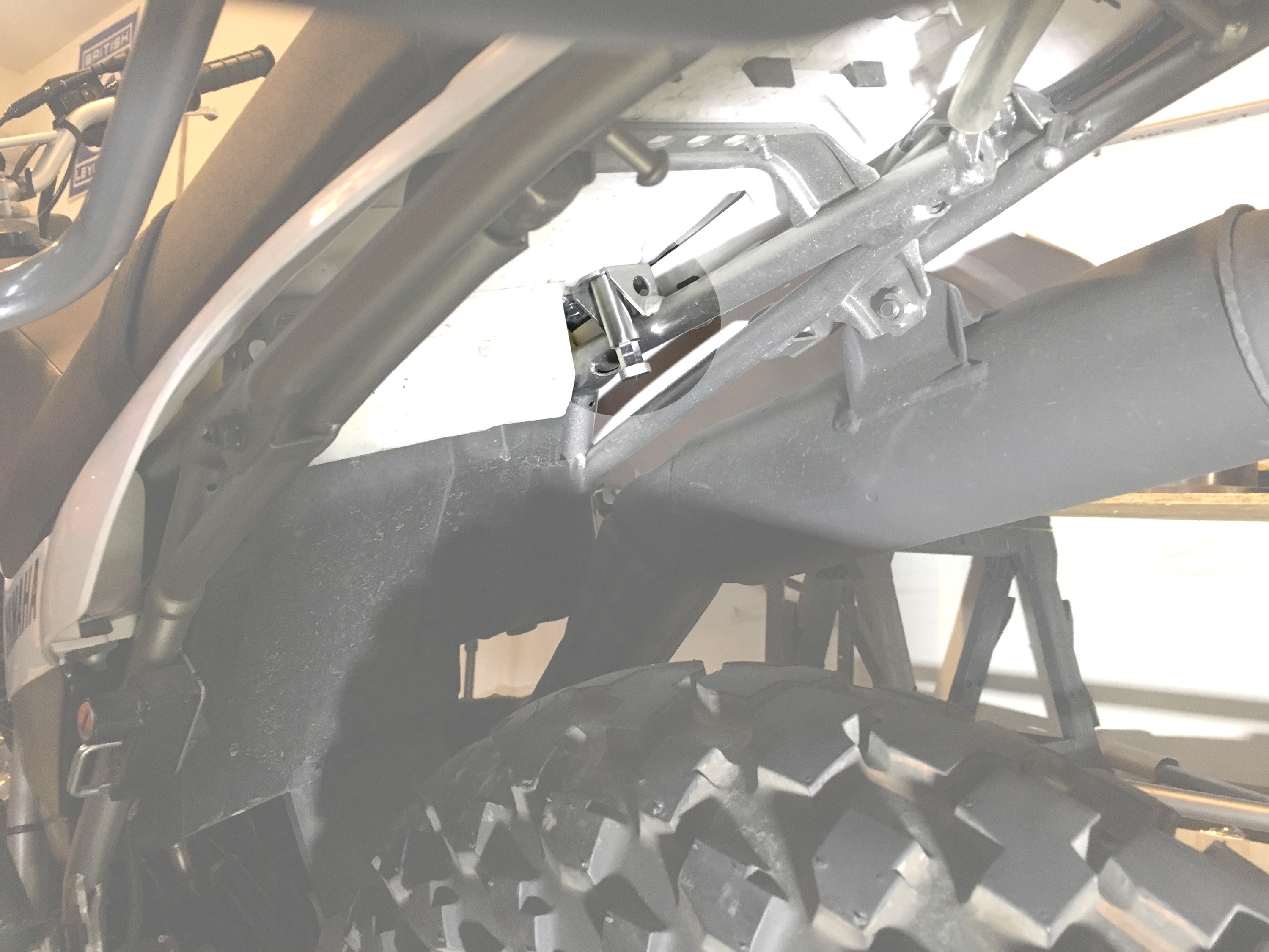 Yamaha TW200 - Quick Release Seat Bolts (Set of 2)