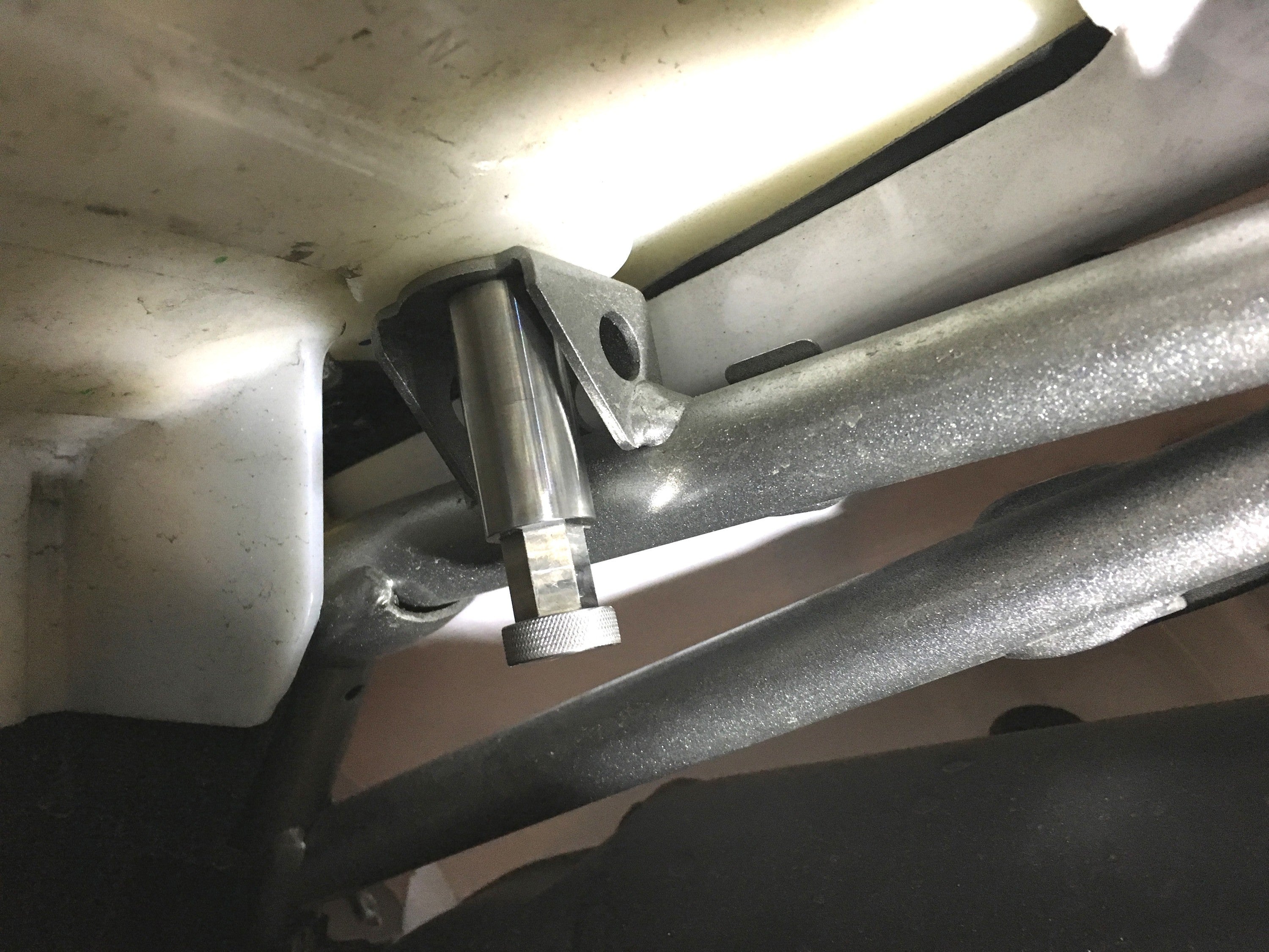 Yamaha TW200 - Quick Release Seat Bolts (Set of 2)