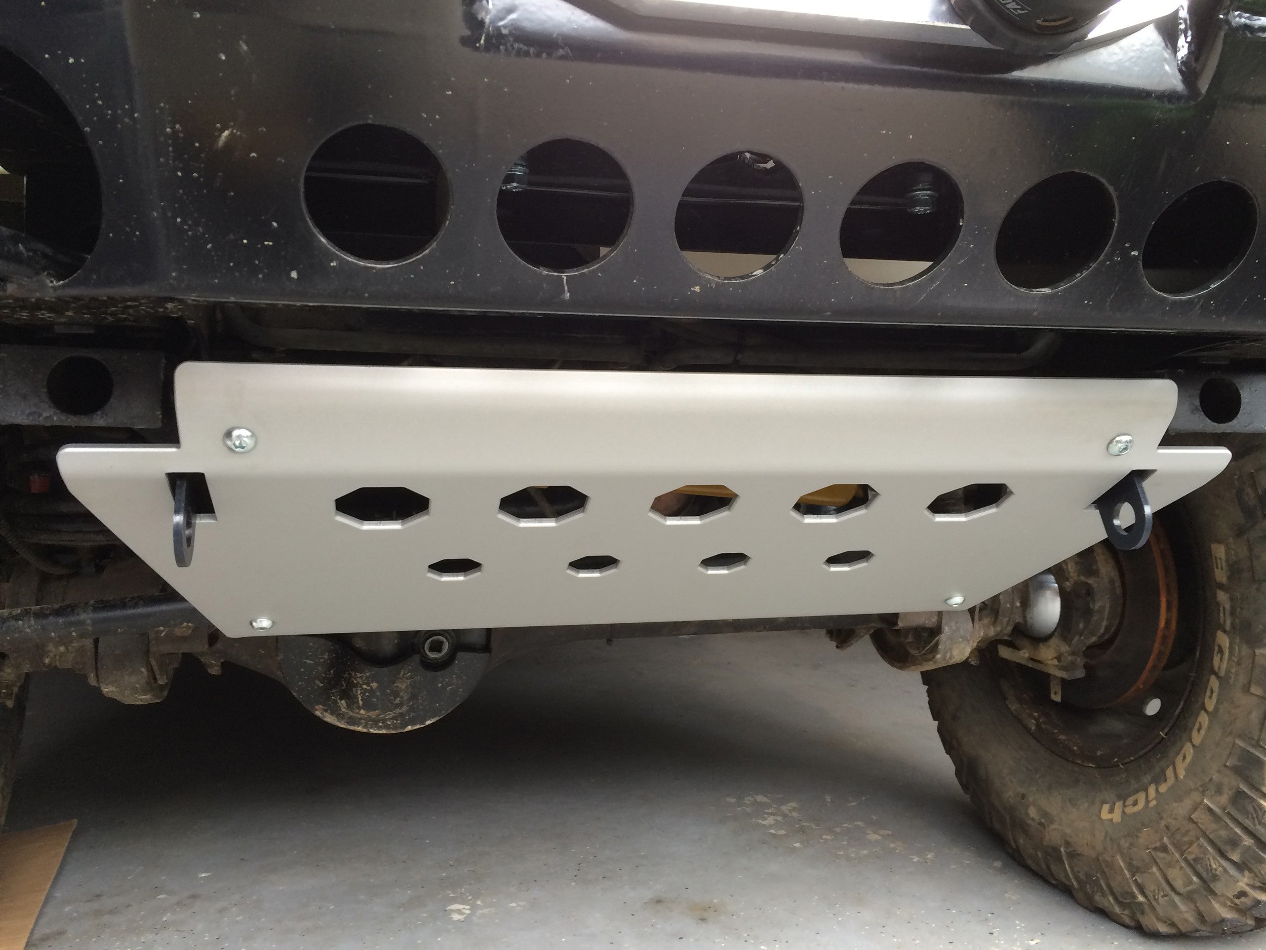 Defender Aluminum Steering Guard / Skid Plate and Mounting Brackets - for Land Rover 90/110/130