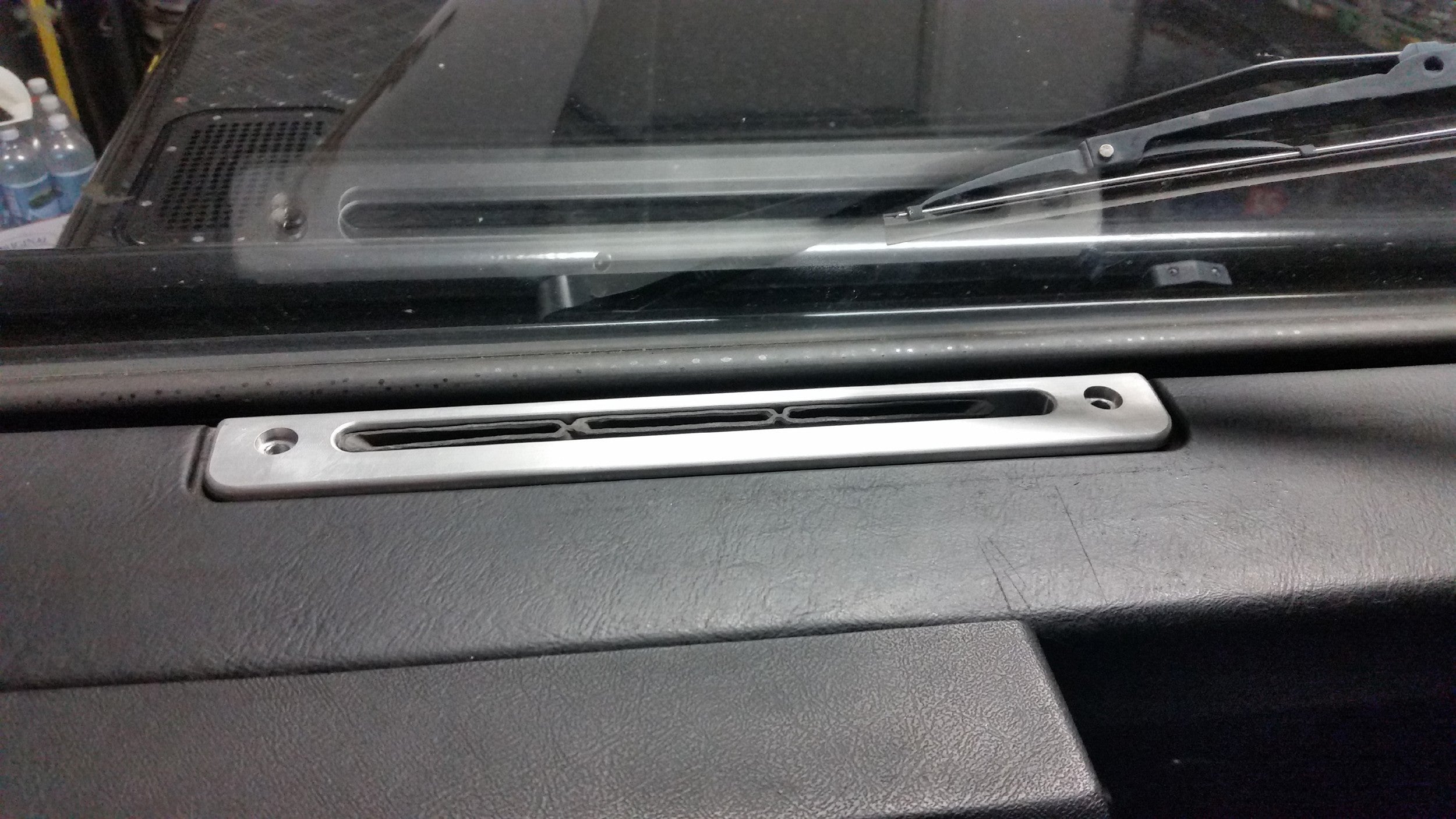 Defender Demister/Defrost Dash Vent Trim (10.5") - for Land Rover Defender 90/110/130 (solid aluminum, set of 2)