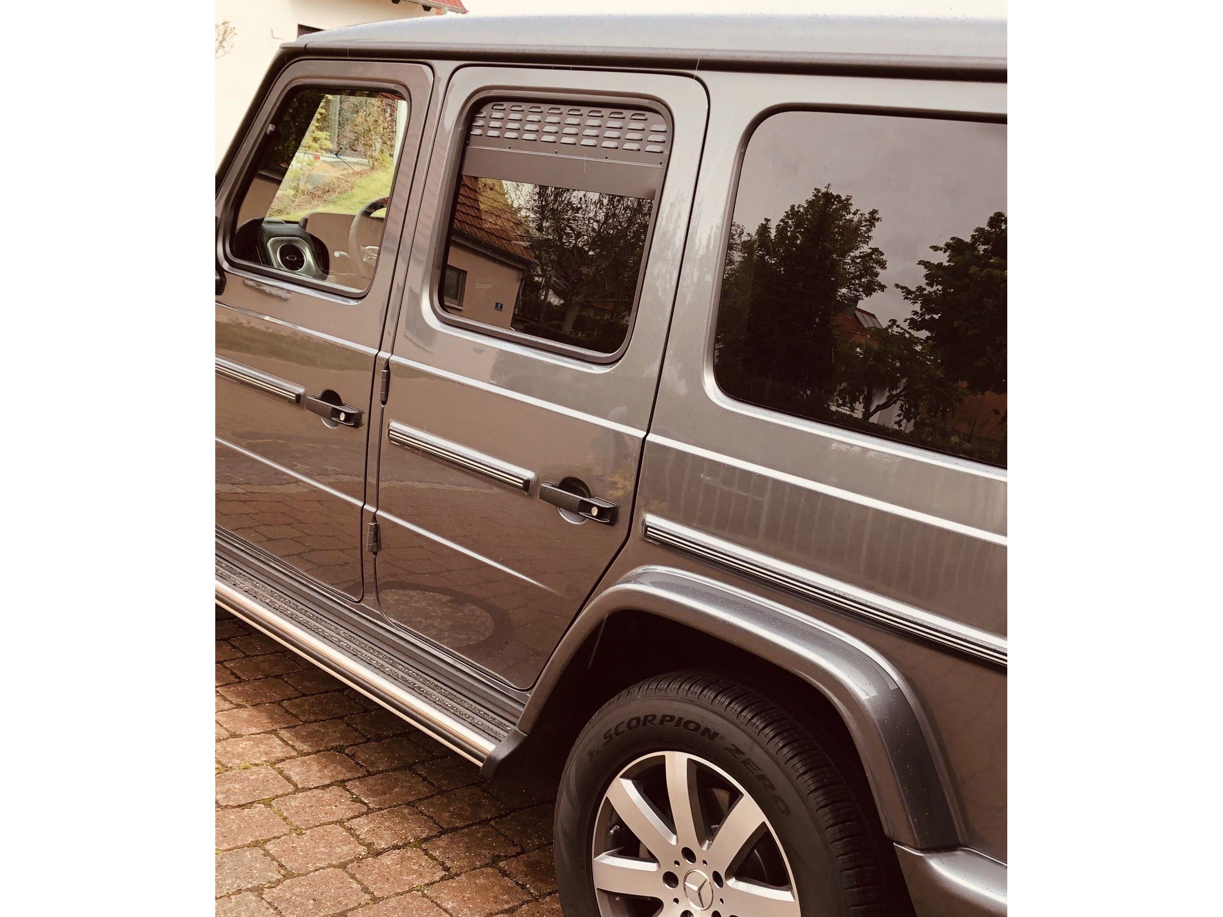 G500 Rear Window Delete Rear Window Vent Screens - Mercedes G-Class / G-Wagen (set of 2, 2018+